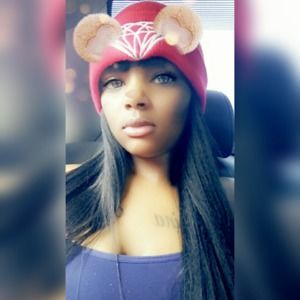 Meet your Posher, Dejah